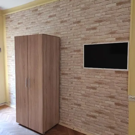 Стаи За Гости Дна シュメン